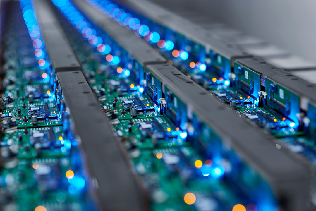 Aufgrund ihres modularen Aufbaus kann die bei Ka-Ro eingesetzte VERSAFLOW 4/55 jederzeit erweitert werden – damit wird sie noch flexibler und ist auch für ein steigendes Auftragsvolumen gewappnet