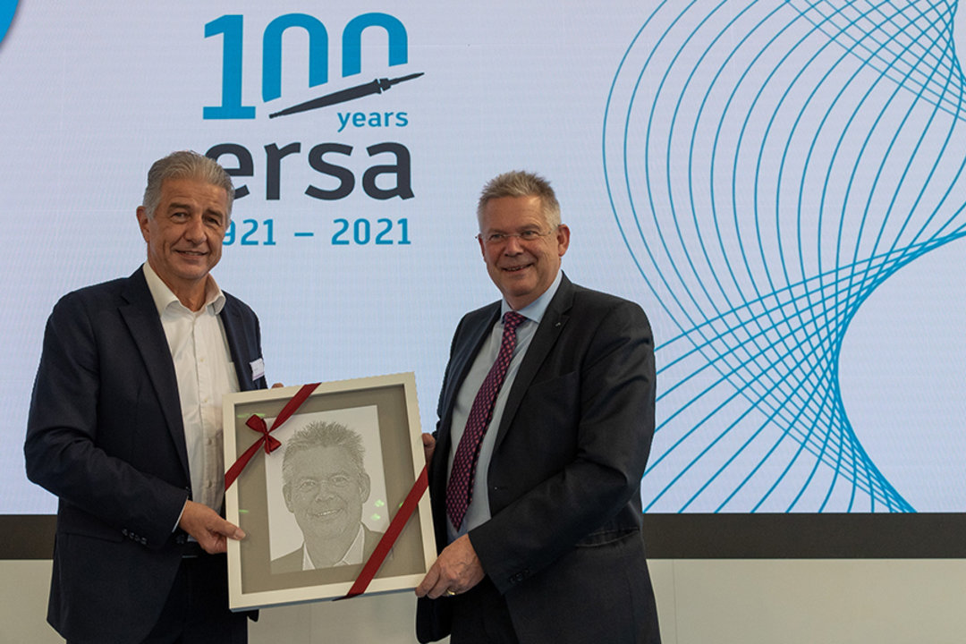 Günter Lauber, CEO von ASM Assembly Systems, mit Rainer Kurtz
