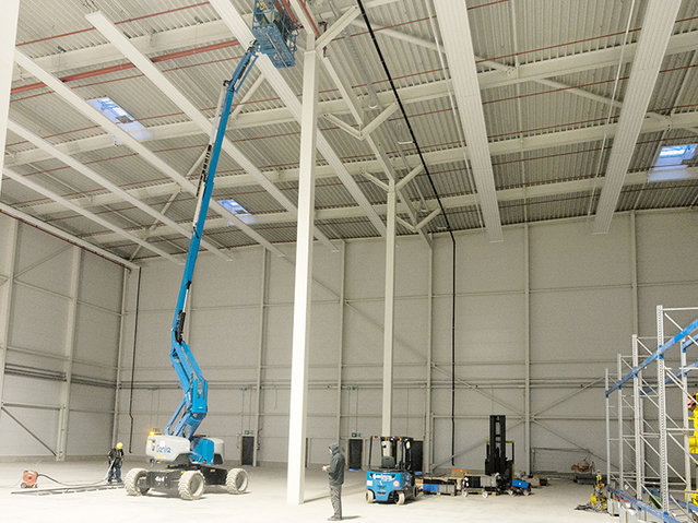Die Logistikhallen des Kurtz Ersa-Zentrallagers im Rohbau