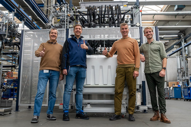 Das Team (v.l.n.r.): Doroteo Olmedo, Sebastian Schreck, Sander de Jager, Thomas van Zeijl Das Team (v.l.n.r.): Doroteo Olmedo, Sebastian Schreck, Sander de Jager, Thomas van Zeijl