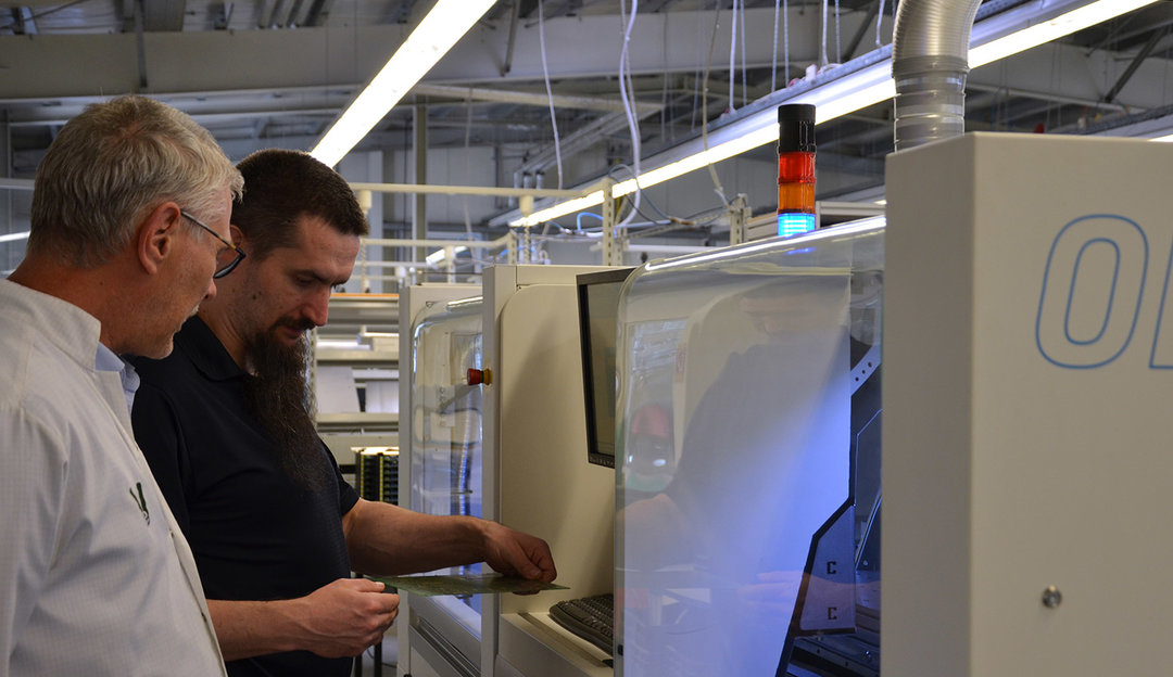VOIGT electronic: optimaler Lötprozess mit Ersa Lötmaschinen VOIGT electronic: optimaler Lötprozess mit Ersa VERSAFLOW ONE