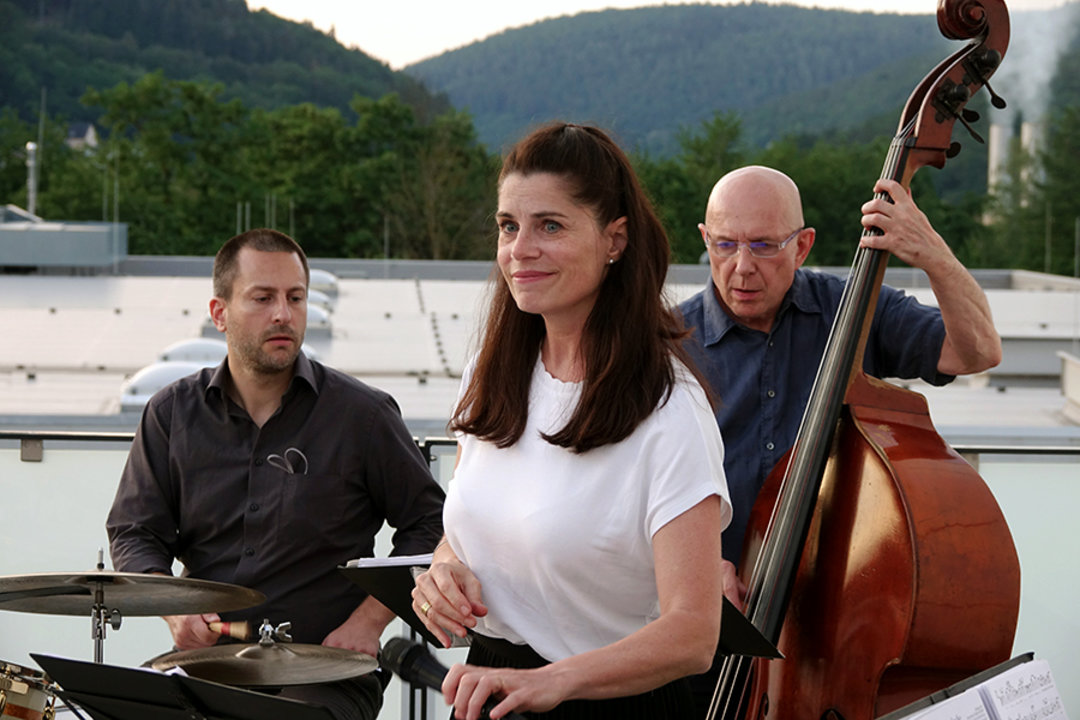 Lange nicht gehört: musikalische Untermalung mit Live-Jazz beim Technologieforum in Wertheim