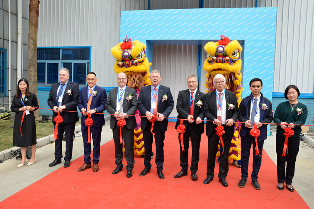 Vertreter des Kurtz Ersa-Managements bei der Eröffnung des Erweiterungsbaus am Standort in Zhuhai Vertreter des Kurtz Ersa-Managements bei der Eröffnung des Erweiterungsbaus am Standort in Zhuhai