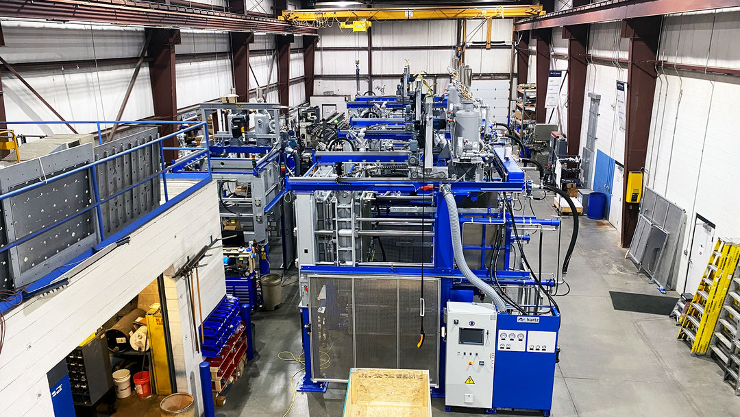 Produktion von A-LINE Formteilautomaten in den USA