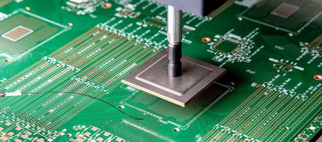 … und eines metallischen BGA 