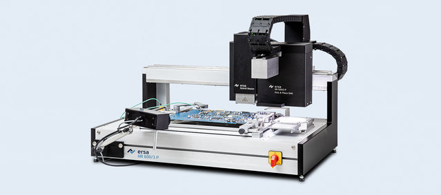 Elektronische Baugruppen und höchste Präzision ermöglichen beim Ersa HR 600/3P Hybrid Rework System auch die Verarbeitung von 01005 Komponenten 