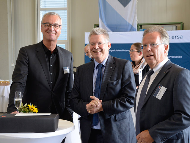 Wertheim-Oberbürgermeister Stefan Mikulicz (li.) mit Rainer Kurtz (Mi.) und Landrat Reinhard Frank (re.)