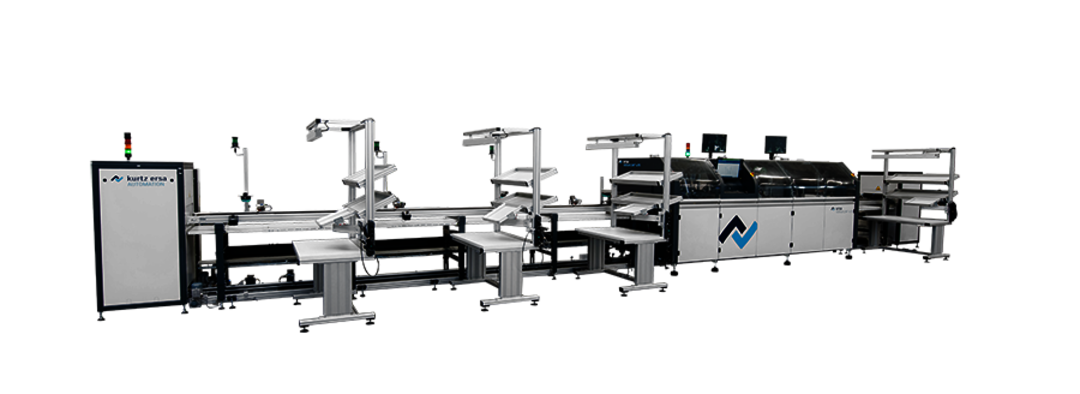 Montagesystem im vierfachen Flottenverbund, integriert an Warenträgerumlaufsystem von Kurtz Ersa Automation Montagesystem im vierfachen Flottenverbund, integriert an Warenträgerumlaufsystem von Kurtz Ersa Automation
