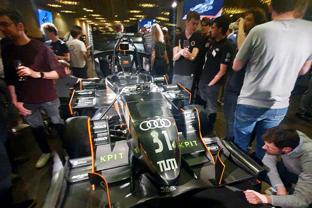 Auf Tuchfühlung mit TUfast Racer