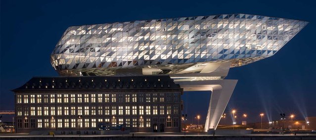 LED Light Engines und LED-Treiber von Tridonic sind das lichttechnische Herz im Beleuchtungssystem des neuen Verwaltungsgebäudes der Hafenbehörde in Antwerpen LED Light Engines und LED-Treiber von Tridonic sind das lichttechnische Herz im Beleuchtungssystem des neuen Verwaltungsgebäudes der Hafenbehörde in Antwerpen