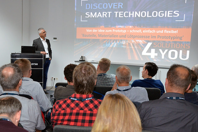 Ersa Area Sales Manager Manfred Wolff beim gemeinsamen Techseminar von LPKF und Ersa zum Inhouse-PCB-Prototyping