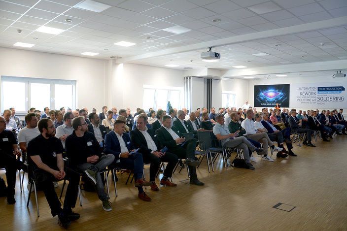 140 externe Teilnehmer fanden sich zum 6. Technologieforum Elektronikfertigung in Wertheim ein
