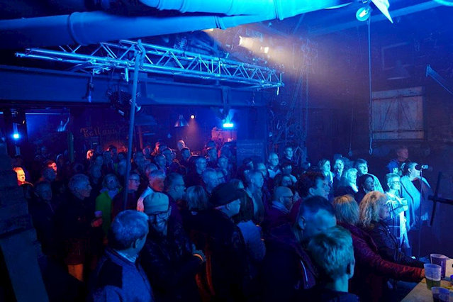 Rockkonzert in der einzigartigen Umgebung des Kurtz Ersa-Eisenhammers