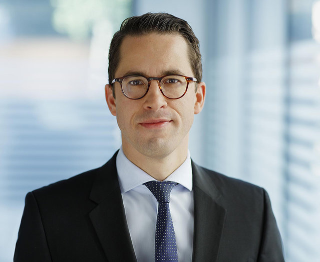 Dr. Daniel Kronenwett, Dipl.-Kfm., MBA, promoviert am Karlsruhe Institute of Technology (KIT) Dr. Daniel Kronenwett, Dipl.-Kfm., MBA, promoviert am Karlsruhe Institute of Technology (KIT)