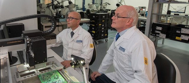 Automatisiertes Reworken mit Ersa HR 600/2