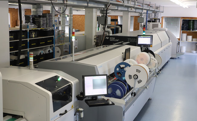 Die HOTFLOW THREE in der Elektronikfertigung der Technischen Alternative