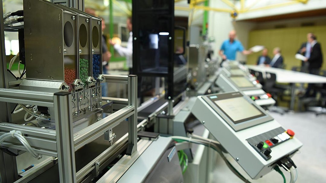Zukunftsfähige Lehrmethoden: Kurtz Ersa ist Premium-Partner des Smart Lab 4.0