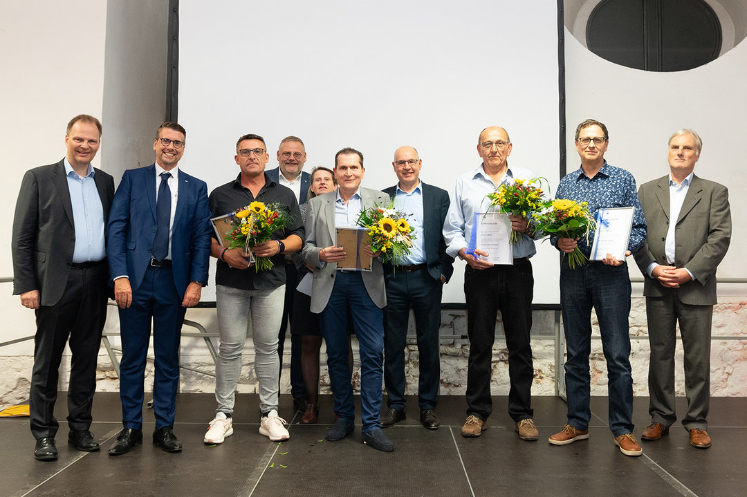 40 Jahre im Unternehmen (von links): Dr. Michael Fischer, Massimo de Vivo, Michael Weiss, Thomas Mühleck, Dr. Astrid Rota, Jochen Diehm, Andrea Carta, Dieter Häfner, Herbert Kuhnert, Hubert Baren 