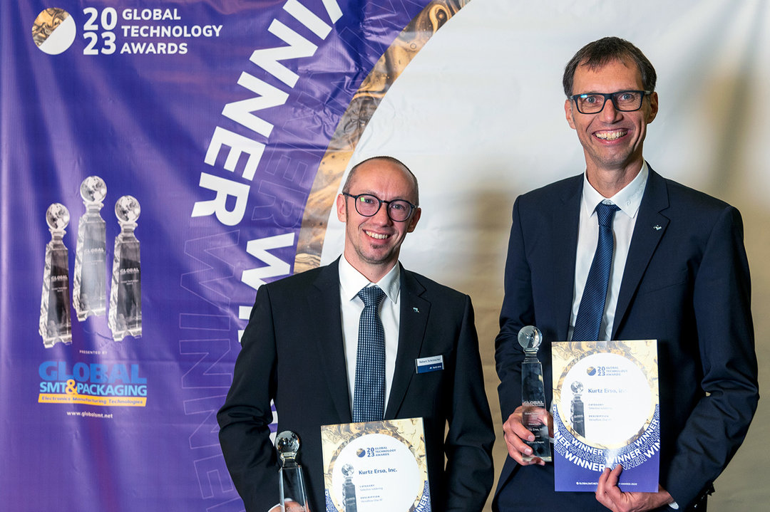 Nahmen für Ersa jeweils einen SMT Technology Award entgegen: Robert Schirmacher (li.), Produktmanager Selektiv, und Jörg Nolte, Produktmanager Rework & Inspektion Nahmen für Ersa jeweils einen SMT Technology Award entgegen: Robert Schirmacher (li.), Produktmanager Selektiv, und Jörg Nolte, Produktmanager Rework & Inspektion