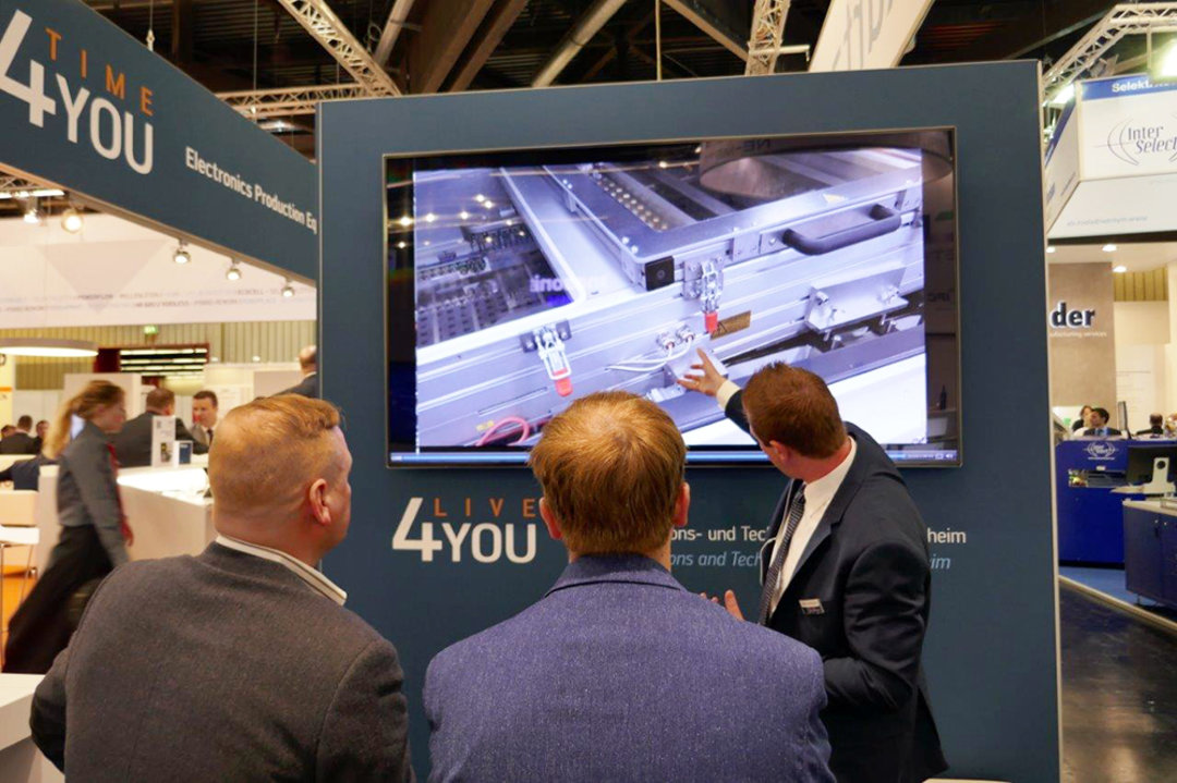 Gute Gesprächsatmosphäre auf der SMT am Ersa Stand unter dem Motto „TIME4YOU“
