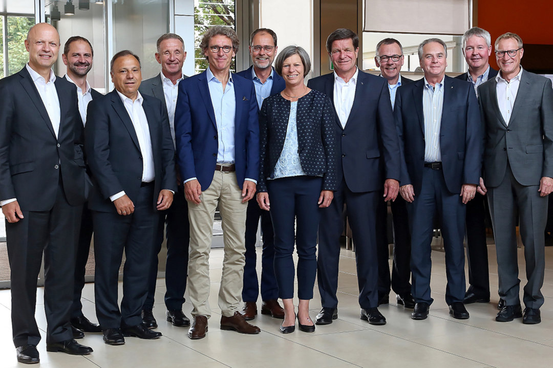 Anlässlich ihrer Mitgliederversammlung wählten die Vertreter der Mitgliedsfirmen des VDMA-Fachverbands Kunststoff- und Gummimaschinen ihren neuen Vorstand für die Amtsperiode 2018 bis 2021: Michael Baumeister (Brückner Maschinenbau, Siegs... Bild: VDMA