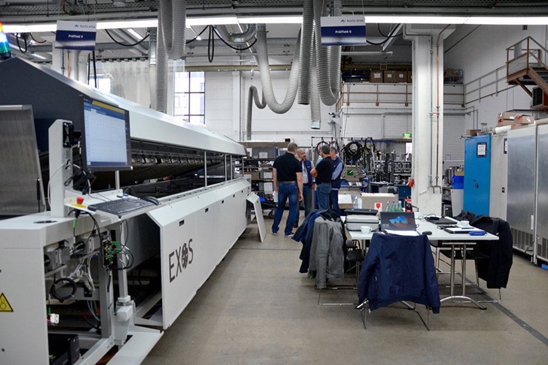 Kick-off Kundenabnahme der EXOS 10/26, die an Cofidur EMS nach Laval im Nordwesten Frankreichs geht