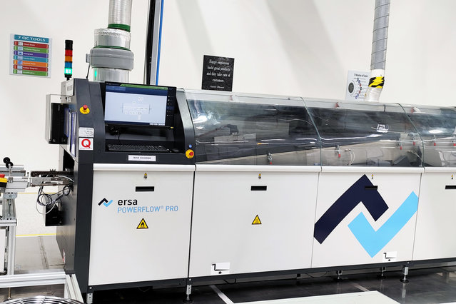 Fertigungslinie bei Napino mit Ersa Wellenlötmaschine POWERFLOW PRO Fertigungslinie bei Napino mit Ersa Wellenlötmaschine POWERFLOW PRO