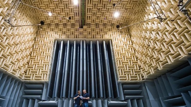 Radialventilator ZAbluefin (Lufttechnik): freilaufendes Rad der neuesten Generation mit fünf rückwärts gekrümmten Schaufeln