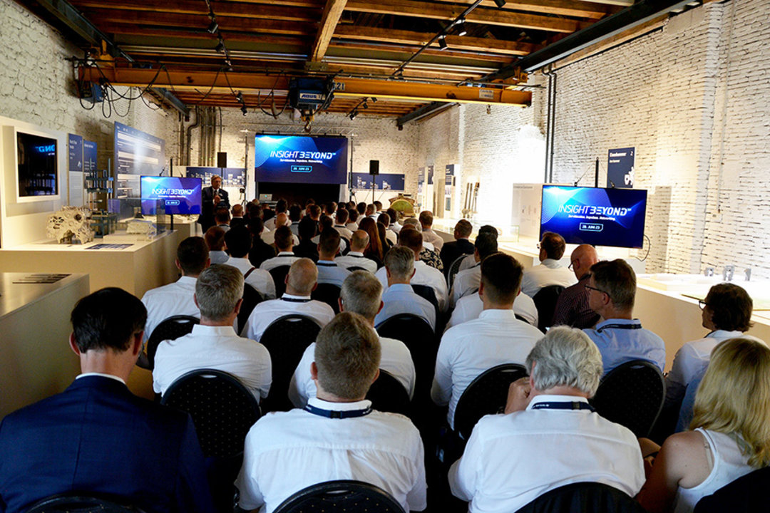 ... und dennoch volle Konzentration beim hochspannenden Vortrag von Dr. Sebastian Smerat von thyssenkrupp Materials Services